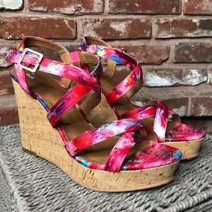BP Women’s Wedges 9M with Colorful, Floral Pattern